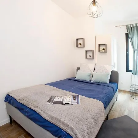 180 M2 - 2 Independent - Metro 7 *